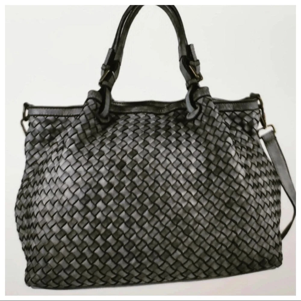 Made in Italy Designer Soft Distress Leather Braided Bag in a rich Brown - Picture 7 of 10